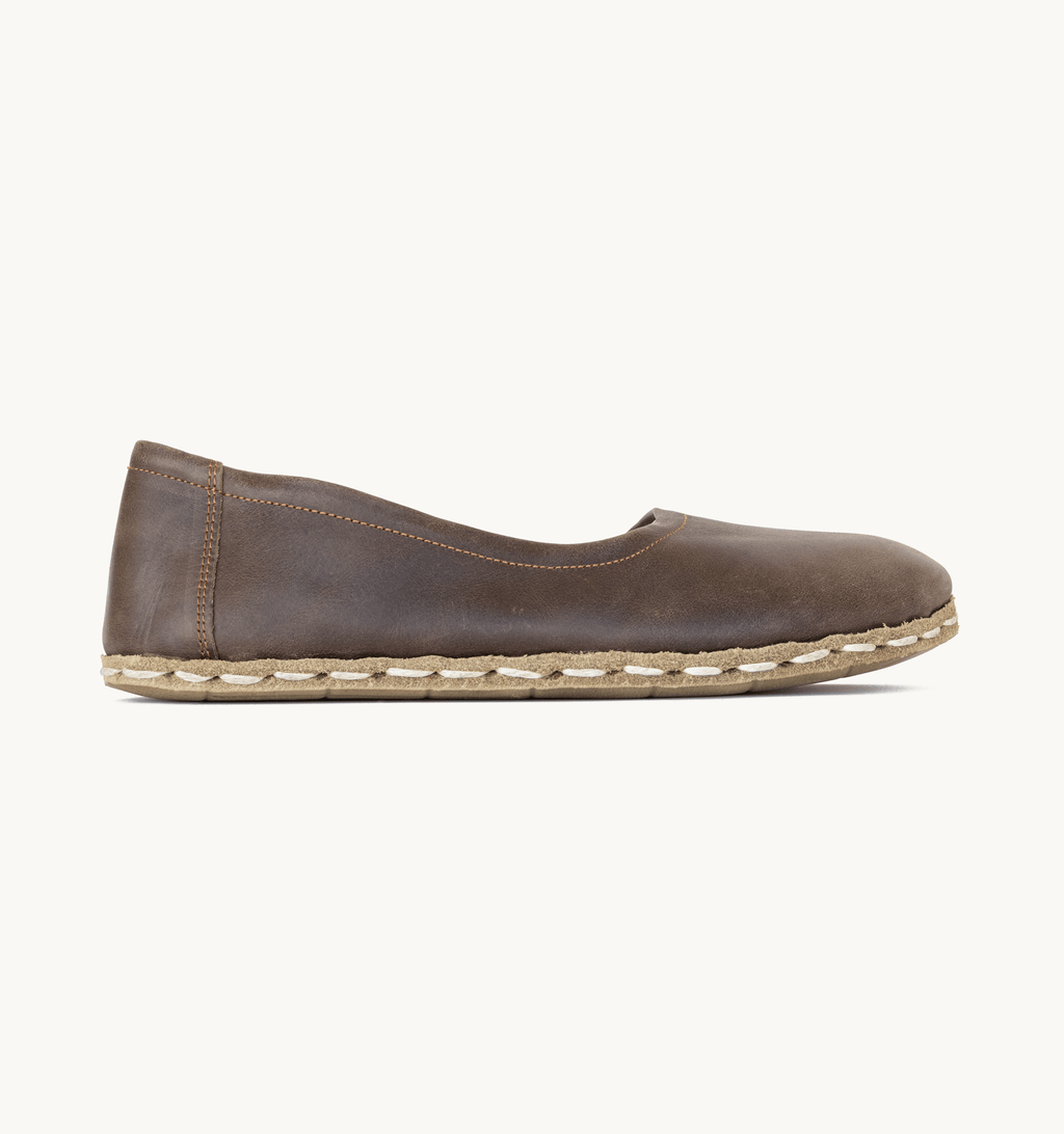 Earth women's barefoot leather ballet flat, side view — hand-stitched, zero drop