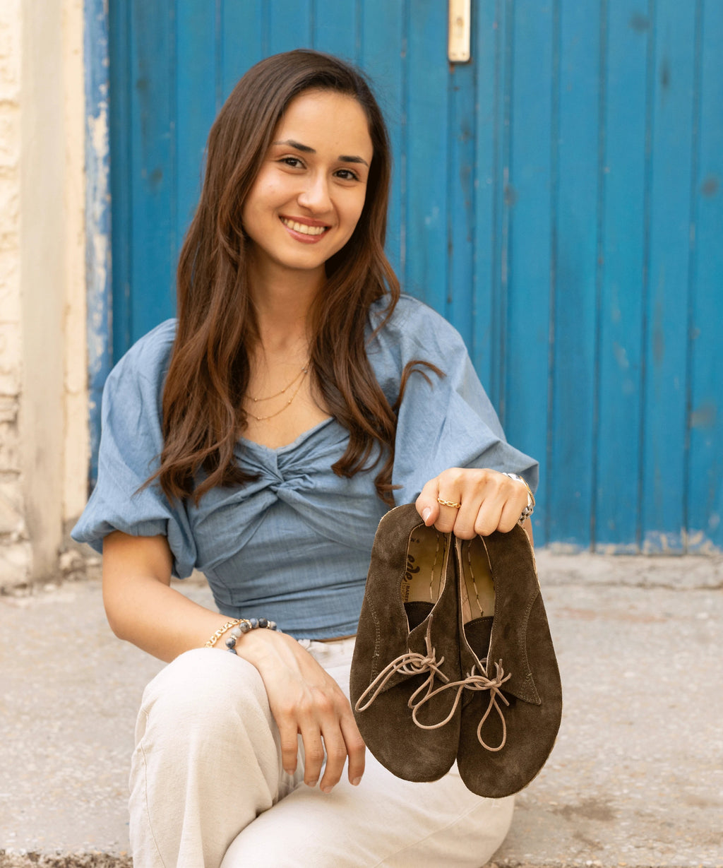 Moss barefoot oxford for women — buffalo leather sole with copper grounding rivet