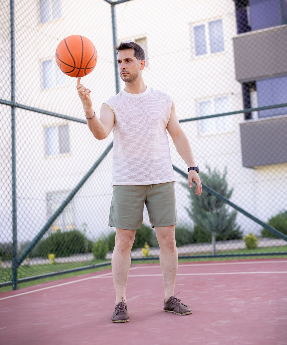 Earth men's sneaker — wide toe box, zero-drop barefoot last