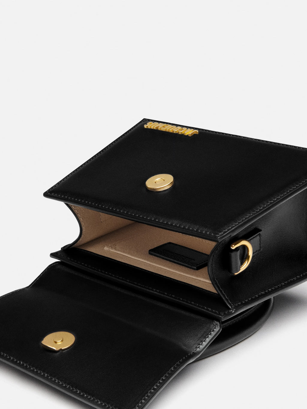 Jacquemus Women Chiquito Moyen Handbags Black