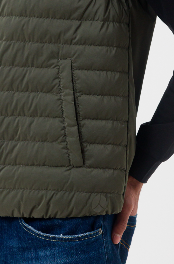 People of Shibuya Men Vest Nobu Green